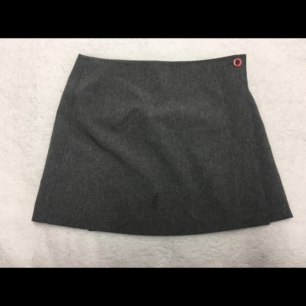 Grey mini skirt